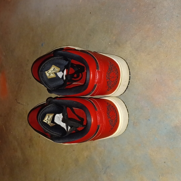 Retro Jordan 1s low's - Picture 3 of 9